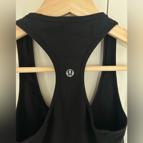 Lululemon black tank size 2 - Picture 4 of 4